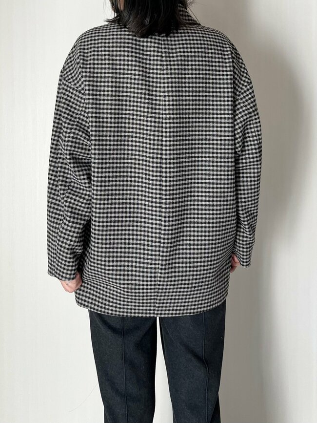 「着回し力が本当に高い」「控えめに言って最高」GUの“2990円アウター”がレトロ感たっぷりでおしゃれ!「色味が絶妙で何色とでも合わせやすい」