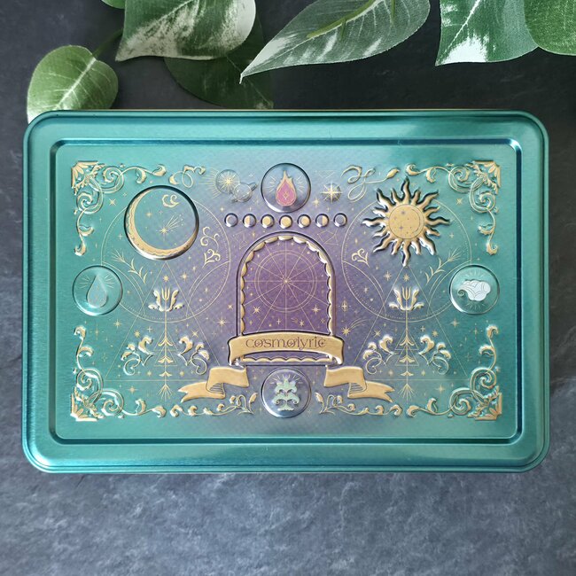 「まてまて！！かわいすぎる」「自分用にほしい」コージーコーナーで見つけた“バレンタイン限定のお菓子缶”ときめきをギュッと詰め込んだような可愛さなの！