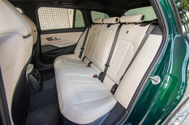 アルピナ・D3 Sツーリング オールラッドリアシート