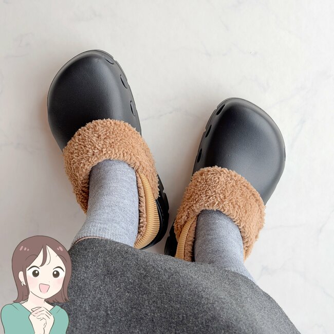 足がスポッと入って楽ちん!ワークマンの“1500円シューズ”ぽかぽか暖かいし、ぽてっとした形がかわいい!
