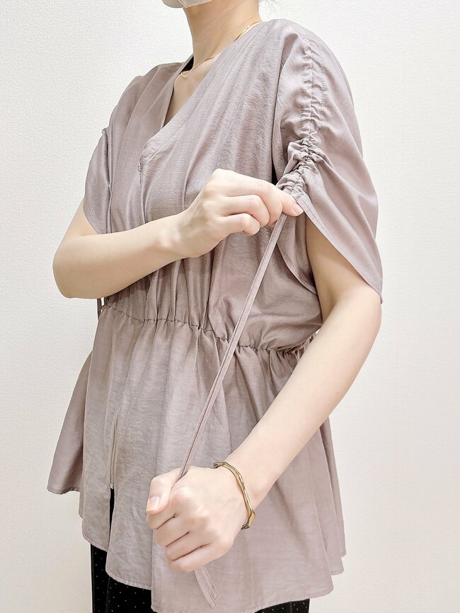 「めちゃくちゃ細見えします」ハニーズの“着痩せブラウス”ひんやり涼しくて快適です！「ぽっこりお腹が気になる方にもおすすめ」《購入レビュー》