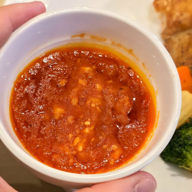 「すかいらーく時代から愛してます」ガストの“平日限定ランチ”が何度も食べたくなる美味しさ！「かなりジューシーで旨い」「ソースがメチャうま！」