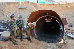 ハマスの大規模攻撃用トンネル　イスラエル軍が公開