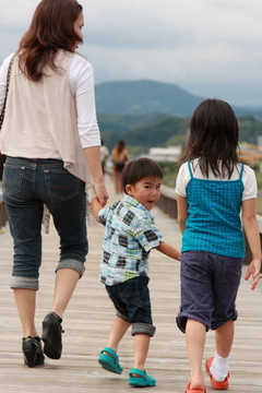 生活苦と夫婦の不仲で“鬼父・鬼母”が急増!?過去最多の児童虐待の裏に潜む悲しすぎる事情