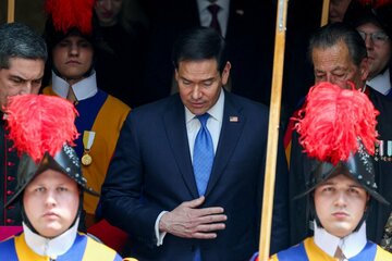 米国務長官、トランプ氏とローマ教皇の緊張緩和図る
