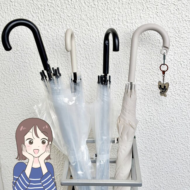 「ビニール傘を卒業したくて購入」「5本目です」無印良品の“迷子になりにくい傘”雨の日のストレスが軽減した！「傘立ての中でも一目で見つけられる」