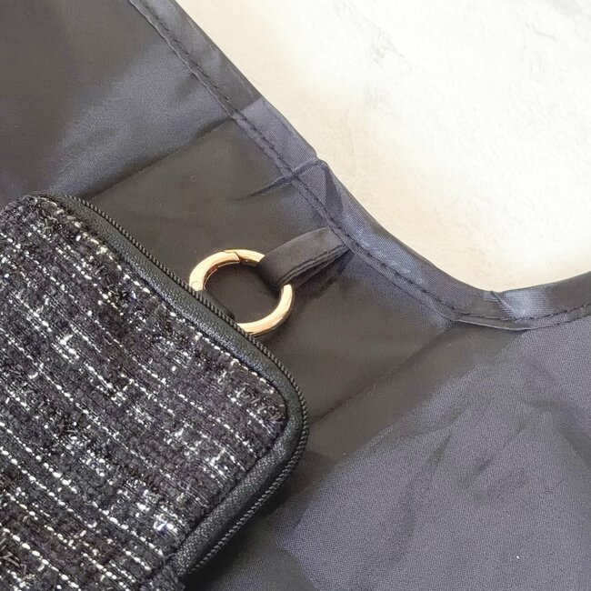可愛すぎて二度見した…！ダイソーの「ポーチ付きエコバッグ」買ってから出番が止まらない！《購入レビュー》