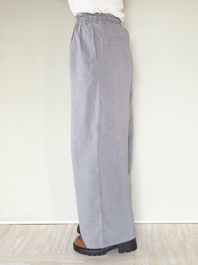 「かわいかったので即決です」グローバルワークの“脚長パンツ”5490円→3842円は嬉しすぎる！「体型を拾わずスタイルアップ」「腰まわりスッキリ」