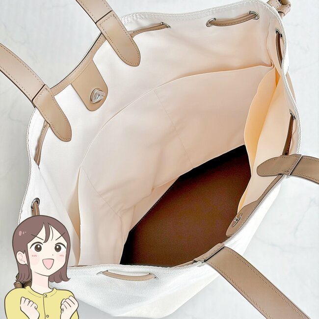 「小物迷子を防げてとても良い」ユニクロの“大容量トートバッグ”内ポケットが6個もあって便利すぎる！「思った以上に使い勝手がいい」「これから活躍しそうです」