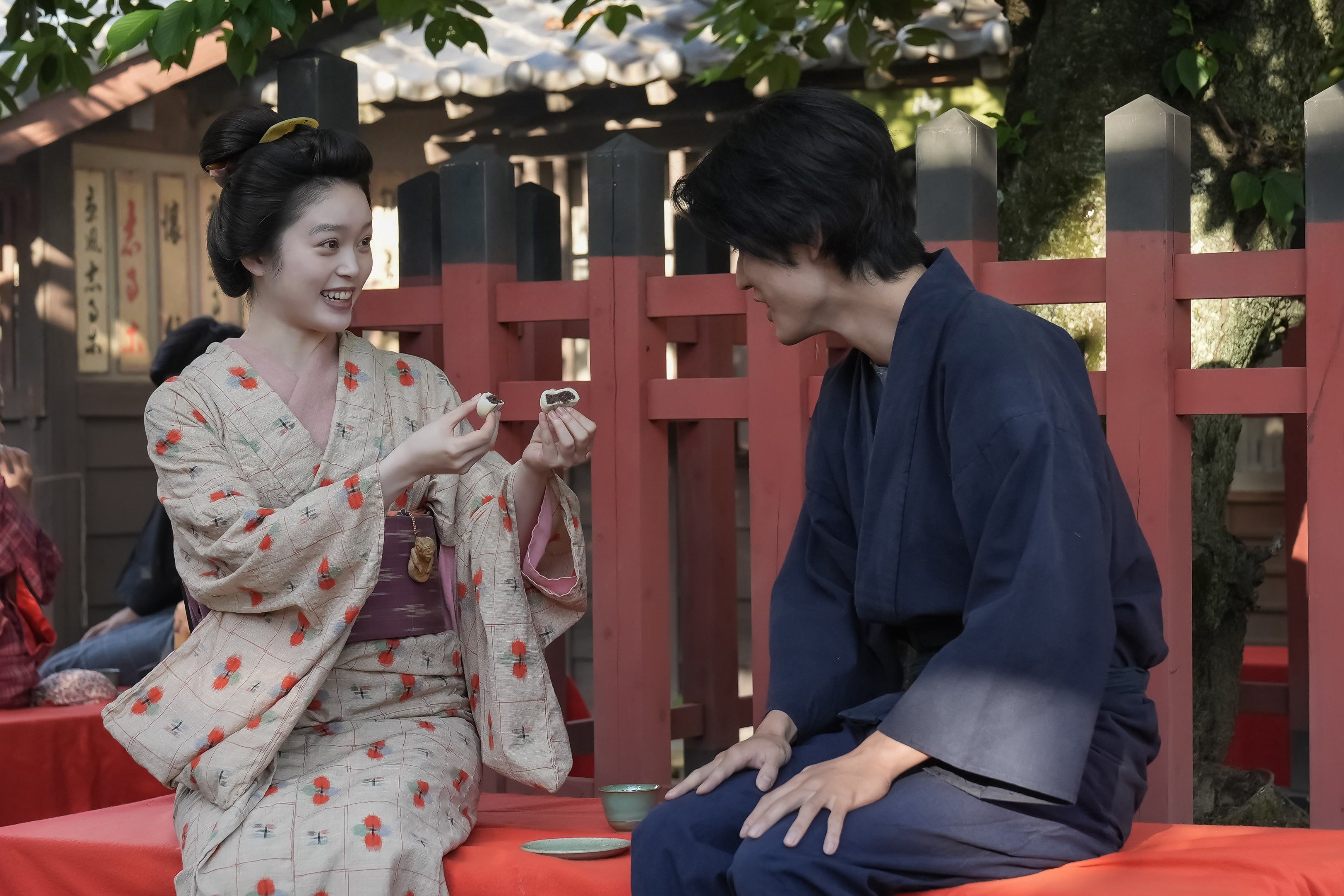「おトキちゃん、乗って」ピンチを救う人力車の王子様!銀二郎(寛一郎)の“おサボりランデブー”、なのにトキ(高石あかり)の表情は…〈寛一郎コメント付き・ばけばけ第19回〉