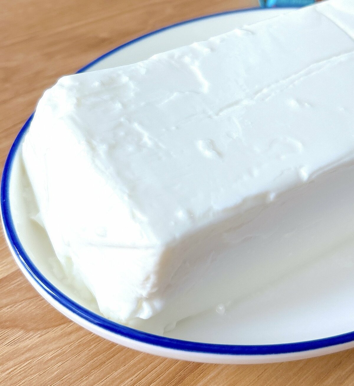 「もはや禁断の味」業務スーパーの“大容量スイーツ”がたまらない美味しさ!「おいしすぎて笑った!」「無限に手が伸びる」