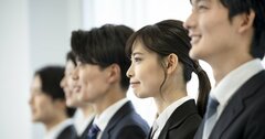 新入社員が間違えやすい「同期との付き合い方」、社内評価が自然と上がるのは…