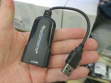 一眼レフをウェブカムにしてビデオ会議を高画質化するHDMI→USB変換アダプター