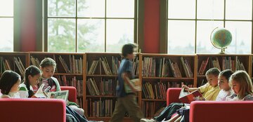 「図書館の運営」だけではない？IT企業のプロマネや医療現場の改善にも役立つ「図書館情報学」の奥深い世界