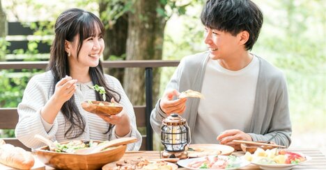 「お店で食べ終わった後、食器を寄せない人とは無理」と彼女→内心どうでもいいと思いつつ別れたくない…どうする？
