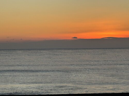 これでは波乗りできません。まるで湖です