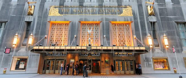 米NY超一流ホテルの魅力、ヘンリー王子夫妻も宿泊「ザ・カーライル」の仰天エピソード