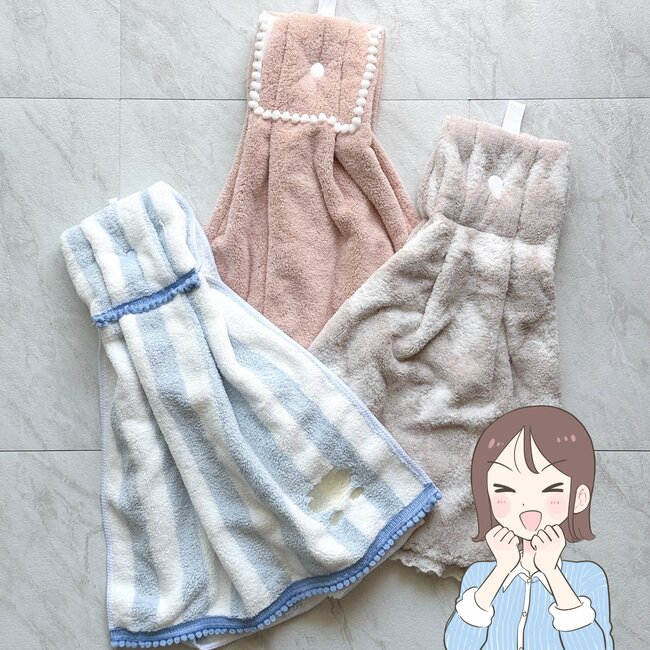 思わずまとめ買いした！ダイソー姉妹店の「ドレスの形をしたタオル」が掛けておくだけで可愛い！洗面所が一気に華やかになりました！