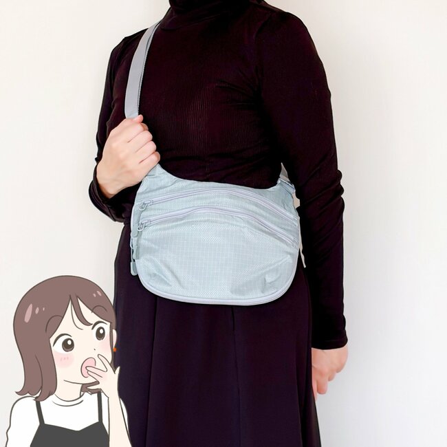 「軽くて使いやすい」「見た目よりたくさん入ります！」無印良品の“マチが広がるショルダーバッグ”が天才すぎる！「一目惚れで即買いしました！」