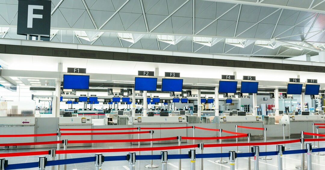 閑散とする中部国際空港第一ターミナルの国際線チェックインカウンター Photo:PIXTA