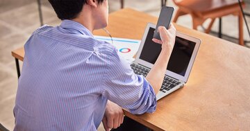 またスマホ触ってた、気づけば30分…「どうでもいいこと」に仕事時間を溶かさないシンプルな習慣