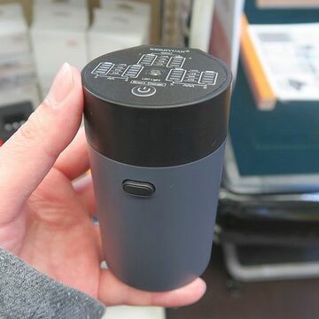 18650電池も充電できる！ 3種の電池に対応したUSB充電器
