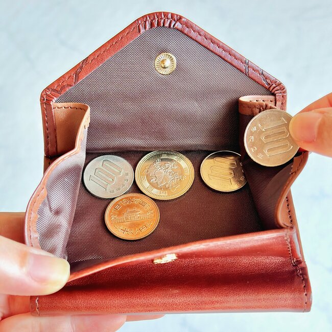 カードや診察券が27枚入った！しまむら×スヌーピーの「ぺたんこ財布」お札が折らずに入るし、小銭が取り出しやすくて嬉しい！《購入レビュー》