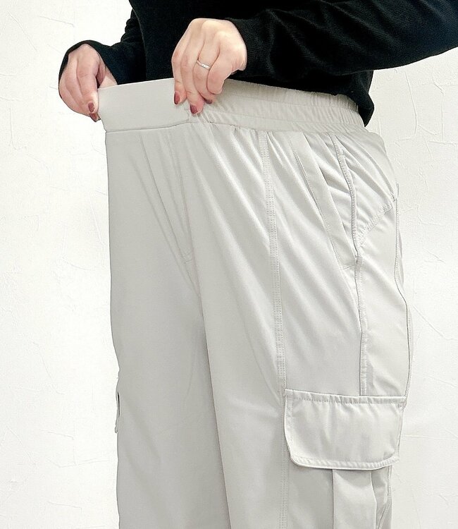 「全色揃えました！」ワークマンの“1780円ワイドパンツ”が履き心地よすぎる…！「涼しくてこの夏は、良い」「脱ぎ着がしやすい」