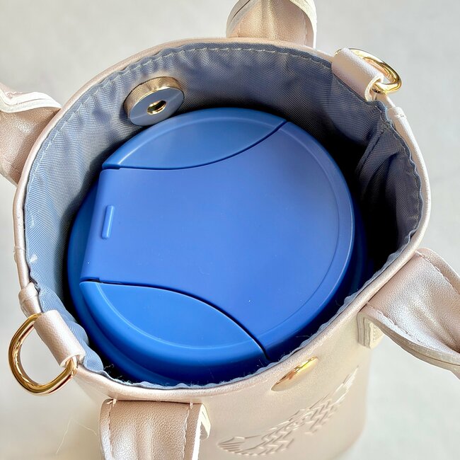 「かわいすぎんか？」「絶対ほしい」スタバの“カップみたいなショルダーバッグ”が素敵すぎる！「これから毎日使います」