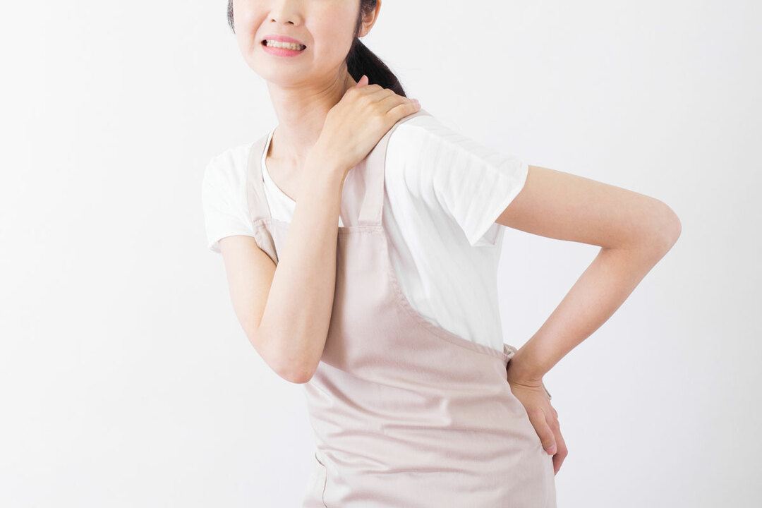 側弯症の手術後も肩こりは改善せず、痛みがひどくなった