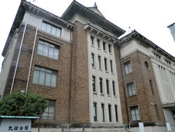 「九段会館天井崩落事故」の責任はどこにあるのか?<br />遺族に「死にたい」とまで言わせる震災被害の迷宮