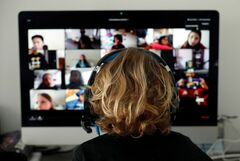 ズームのハッピーアワー、最後にくる「お勘定」は？