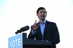 米上院決選投票、民主2候補とも勝利確実