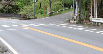 オレンジのセンターライン、白に塗り直して大丈夫？→弁護士が重大リスクをズバリ「あくまで仮定の話ですが…」