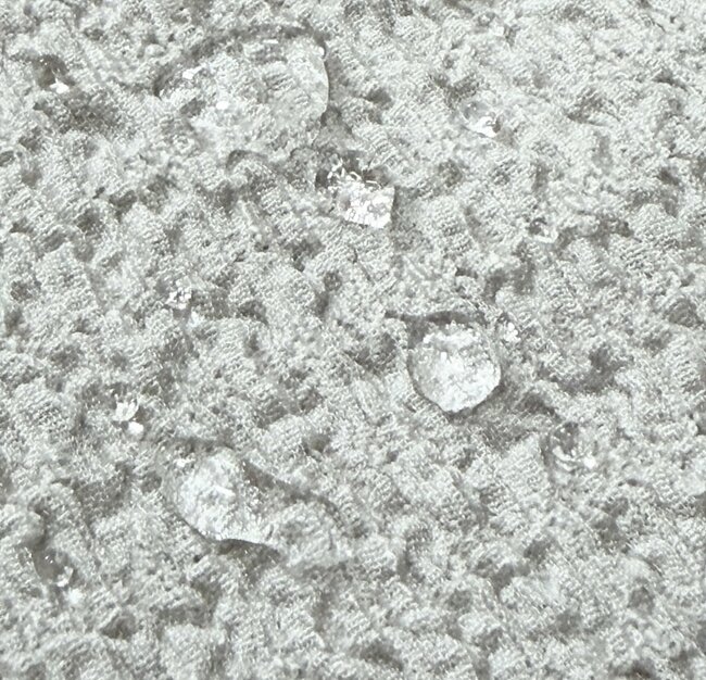 【ワークマン】サッと羽織るだけでかわいい！1780円の「ふんわりUVパーカー」季節の変わり目に手放せない！《購入レビュー》