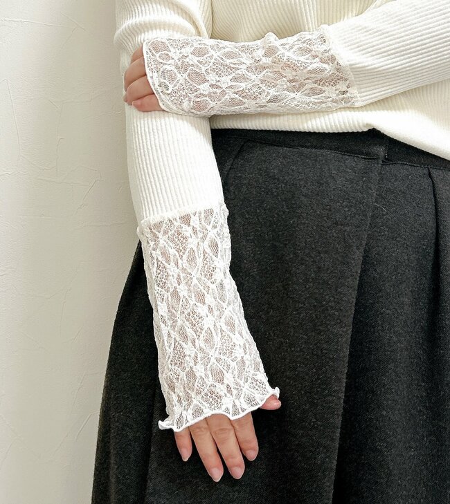 「オンライン秒で売り切れました」店舗でみつけたらラッキー!しまむらの“華やかトップス”1枚でも重ね着してもかわいい!「田舎のしまむらにはまだ残ってますよ」「なんとかGETしてきました」