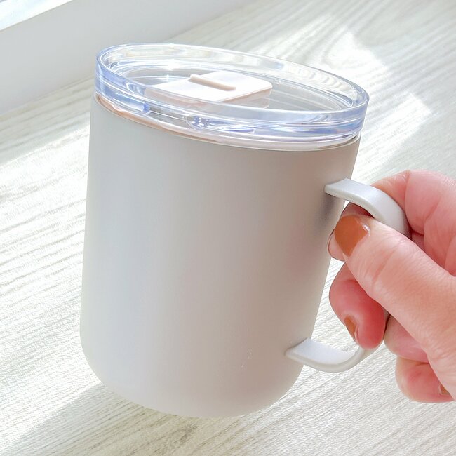 3時間経ってもあったかい!無印良品の“大容量マグカップ”目盛りもついてて天才!「想像の3倍は良かった」「コップはこれひとつで満足」
