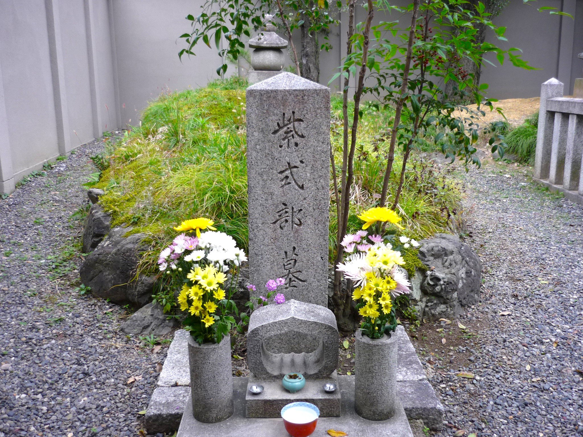 紫式部の墓所