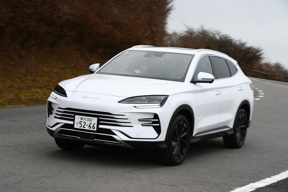 BYDシーライオン6走行中