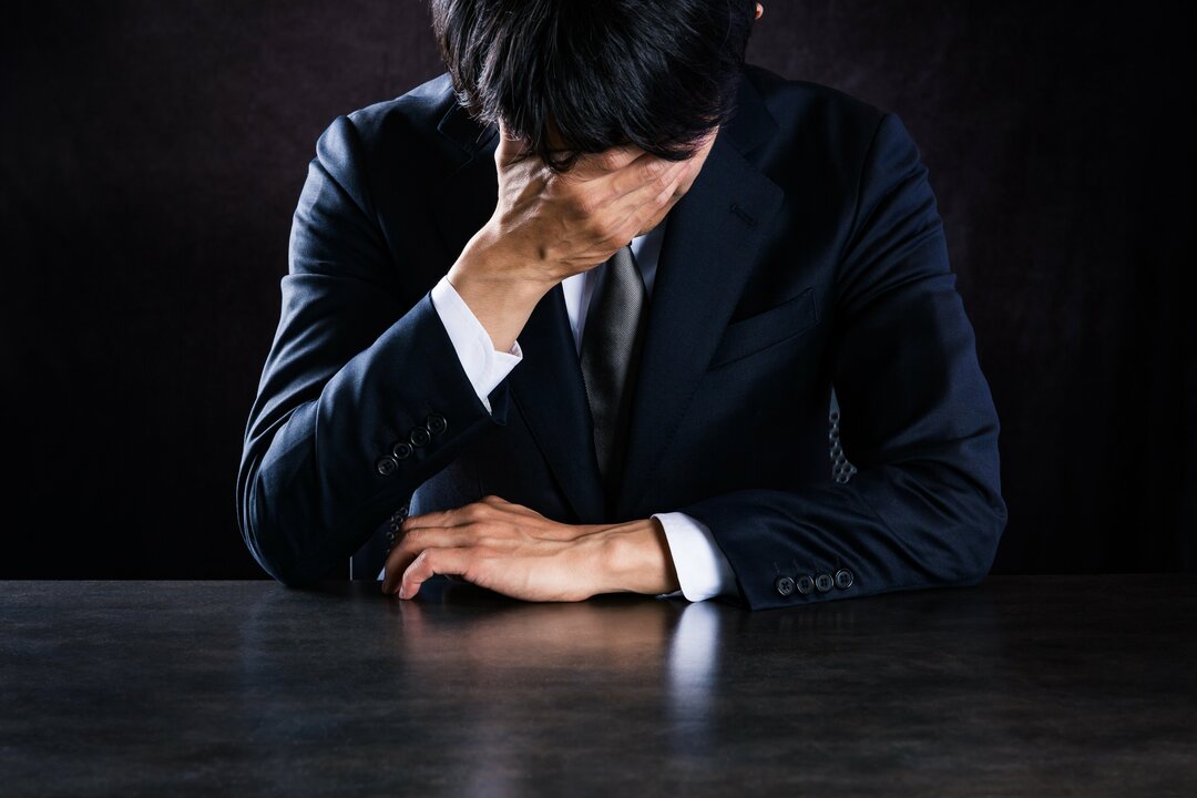 【精神科医が明かす!】メンタルが不安定な人が陥りがちな思考とは?