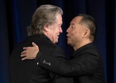 バノン氏と亡命中国人実業家の資金調達、米当局が捜査
