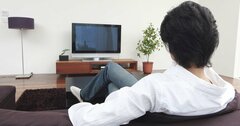 「テレビ離れしない」中年の主張とは？なぜYouTubeを見ないか聞いてみた