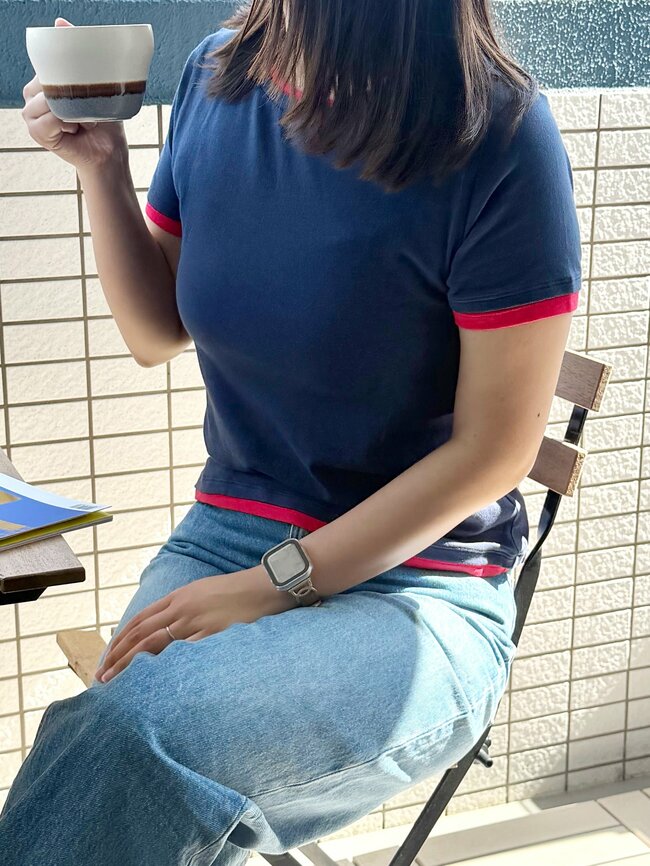 「いっきに3着購入」「今年っぽくて可愛い」ニコアンドの“重ね着みたいなトップス”1枚でトレンドコーデが完成した!「即買いしました」
