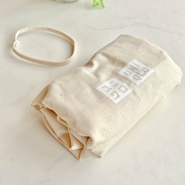 「これは隠れたヒット品」ユニクロの“290円エコバッグ”が万能すぎる！「通勤から買い物まで使っています」「大きくていっぱい入る」