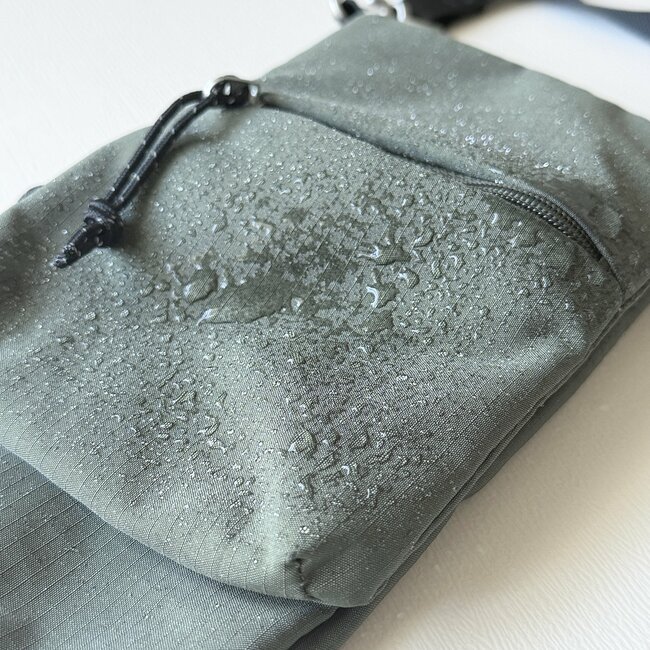 見た目よりたくさん入る！グローバルワークの「めちゃ軽ショルダー」ポケットたくさんで使いやすい！