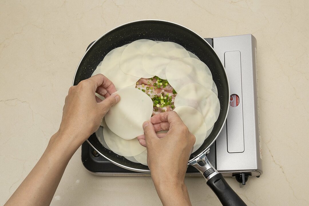 【傑作レシピ】皮で包まない! 肉餅風ビッグ餃子