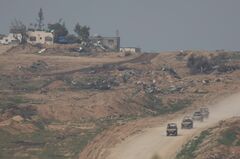 イスラエル軍、ガザから数千人撤退　国際社会の圧力受け
