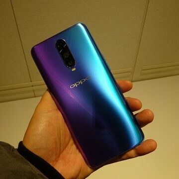 OPPO、2眼ハイエンドR17 Proと高コスパのAX7を発表