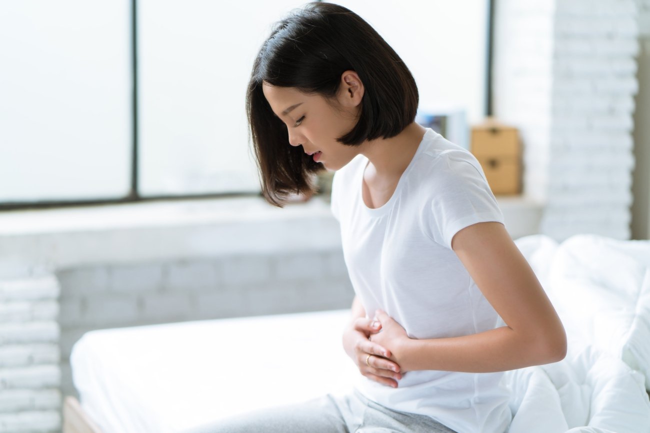 【人命を奪う恐ろしい病気】悪化すると胃の壁を貫き、胃に穴が開くと内容物がお腹の中に漏れて「腹膜炎」になる…最悪の場合、大出血を起こして死に至る「消化性潰瘍」とは？