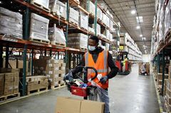学歴・職歴不問、米企業が採用基準緩和